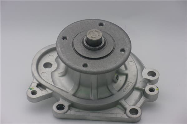 Devirdaim Su Pompası Toyota Hilux 2.4L L LN56 LN65 83-91 / Land Cruiser 2.4L 2L LJ70 KZJ70 88-93