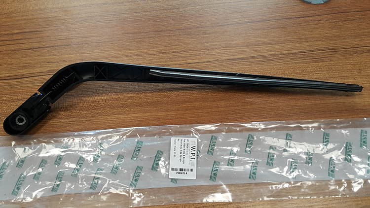 Arka Silecek Kolu Komple Toyota Yaris 99-05