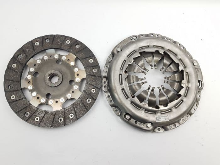 302055884R Debriyaj Seti Rulmansiz Captur II 20>MEGANE IV 15> Lodgy 12> Duster II 17> 1.5 Blue dCi Euro 6 Clio V 19> 1.3 Tce